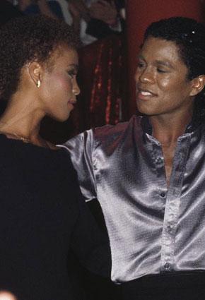 أسرار ويتني هيوستن إلى العلن: علاقة غرامية مع جيرماين جاكسون